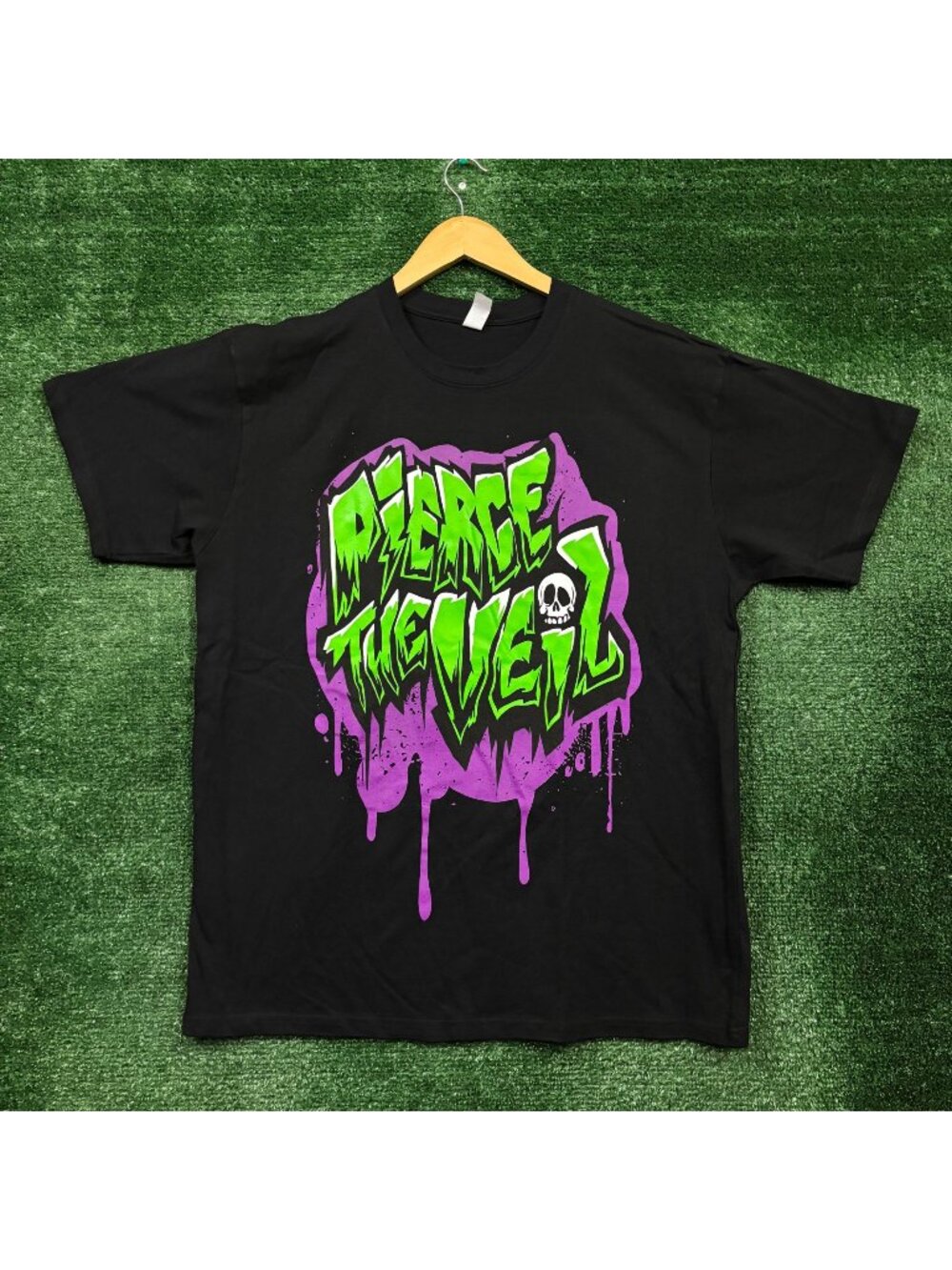 Pierce the Veil Candy Skull Graffiti Rock Band T-Shirt Size Large